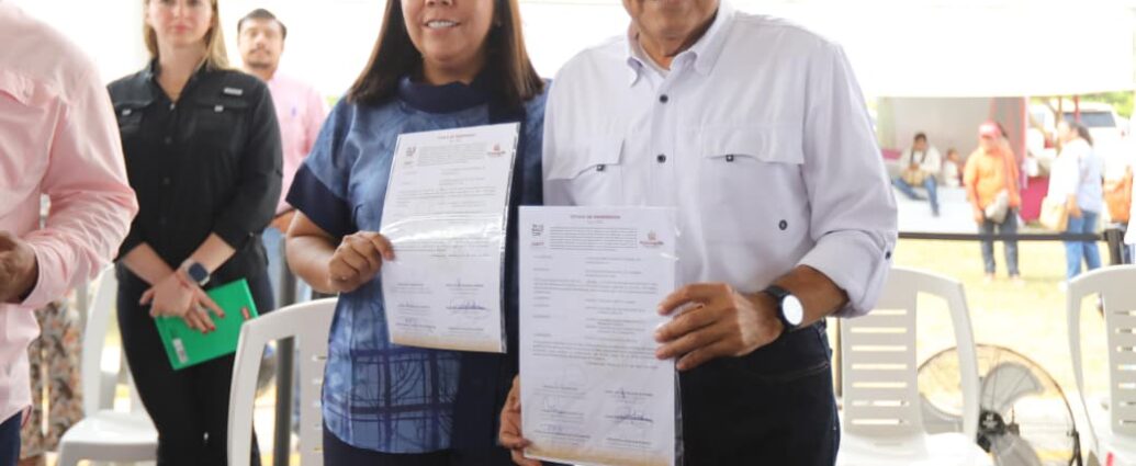 Gobierno del Pueblo entrega títulos de propiedad al Ayuntamiento de Huimanguillo…