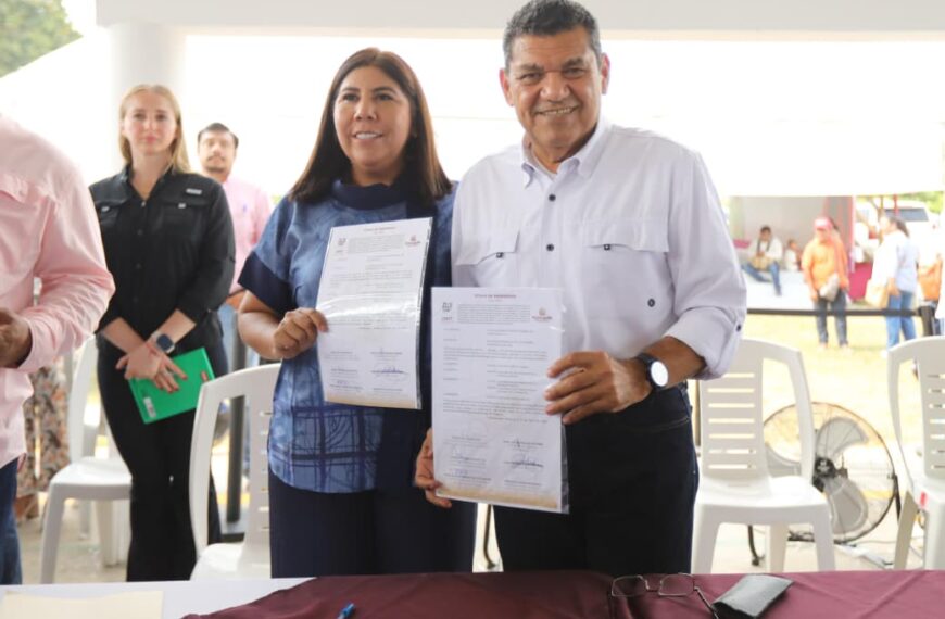 Gobierno del Pueblo entrega títulos de propiedad al Ayuntamiento de Huimanguillo…
