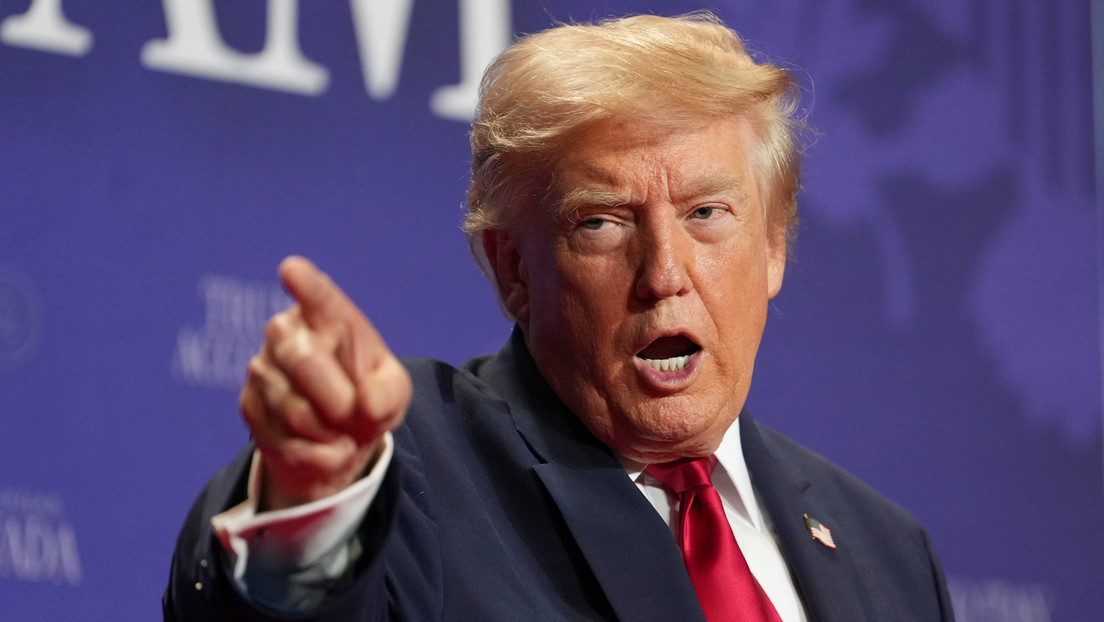 Trump rechaza informes sobre escasez de municiones y afirma que el comunismo es la mayor amenaza para EE.UU.
