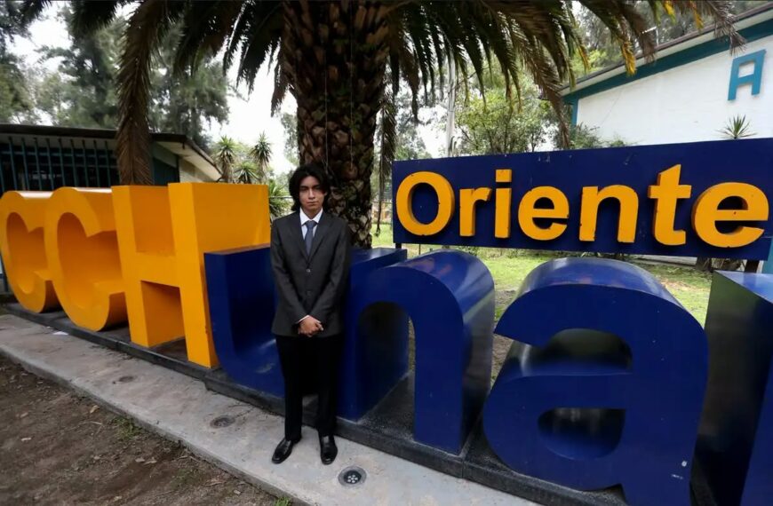 Javier obtiene examen perfecto y conquista su ingreso al CCH Oriente