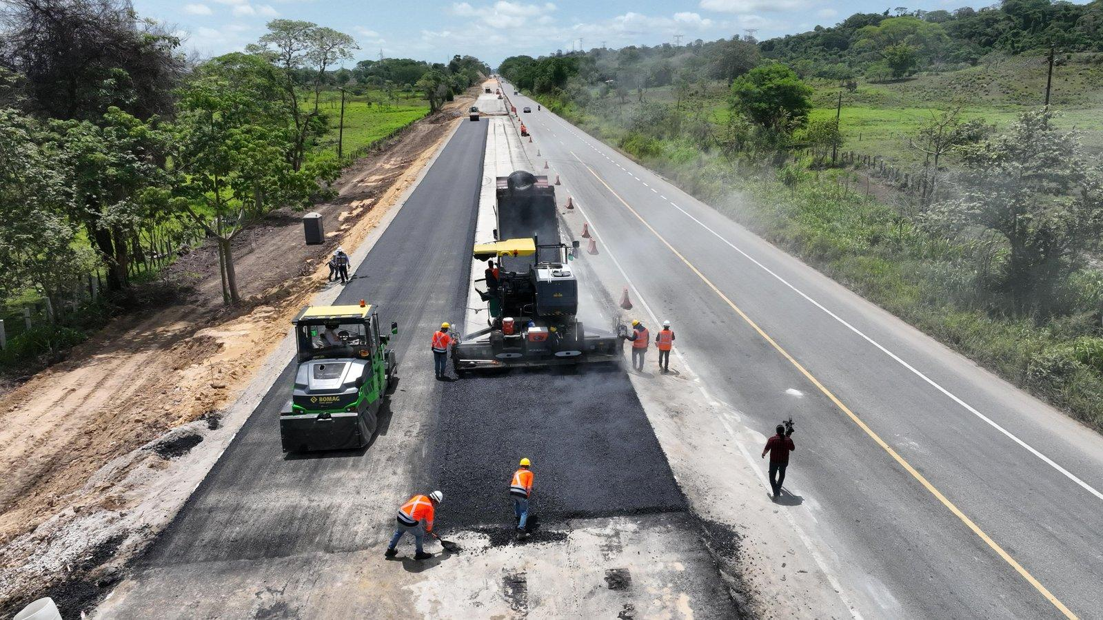 Tabasco destina más de mil millones de pesos a rehabilitación de caminos
