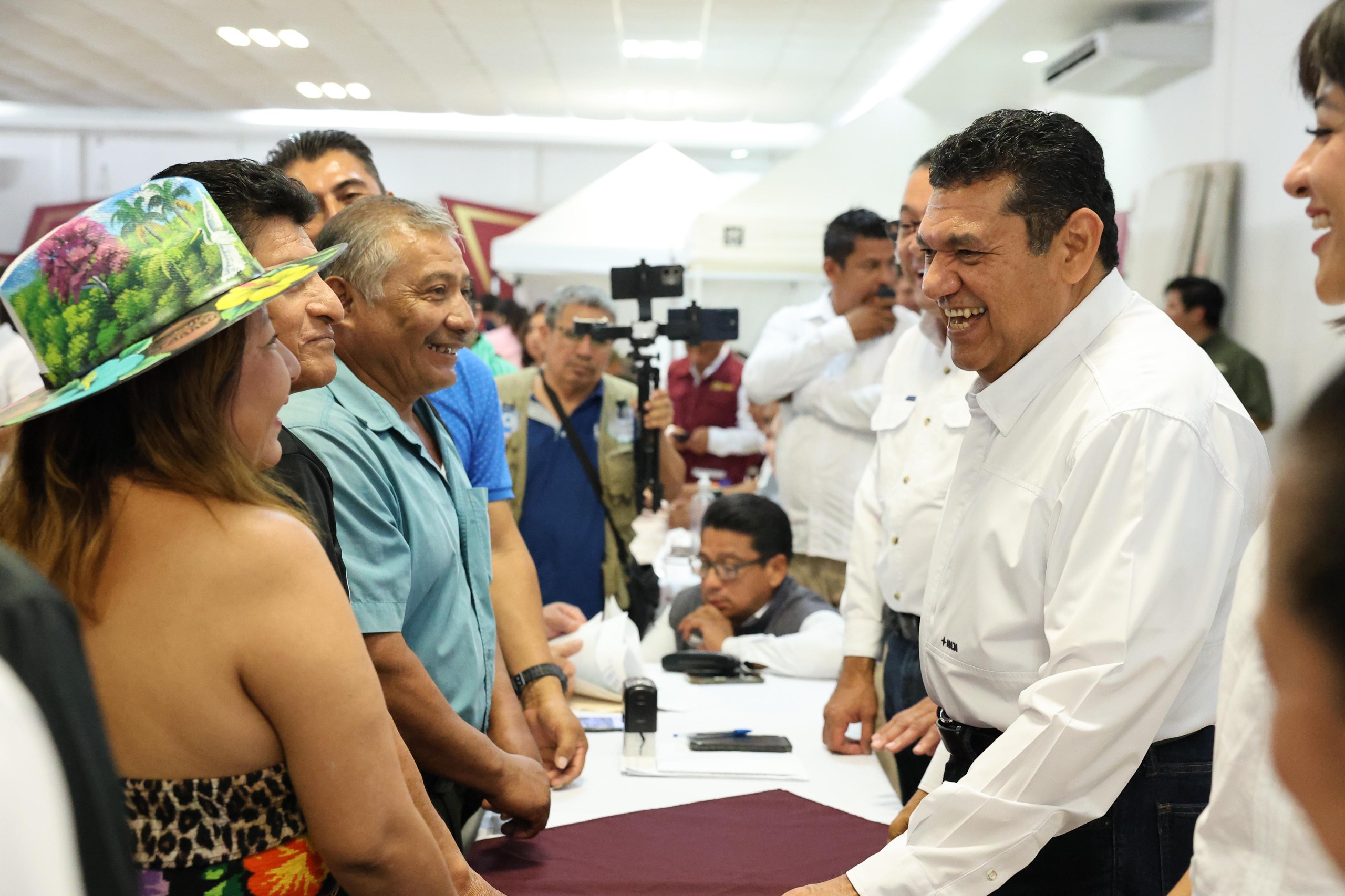 Javier May anuncia planta potabilizadora y desalinizadora para Centla y próxima subestación eléctrica…