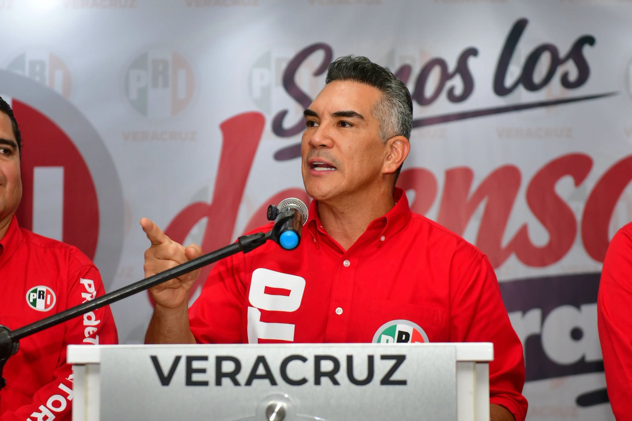 INE ordena a Alito Moreno y al PRI retirar señalamientos contra Morena