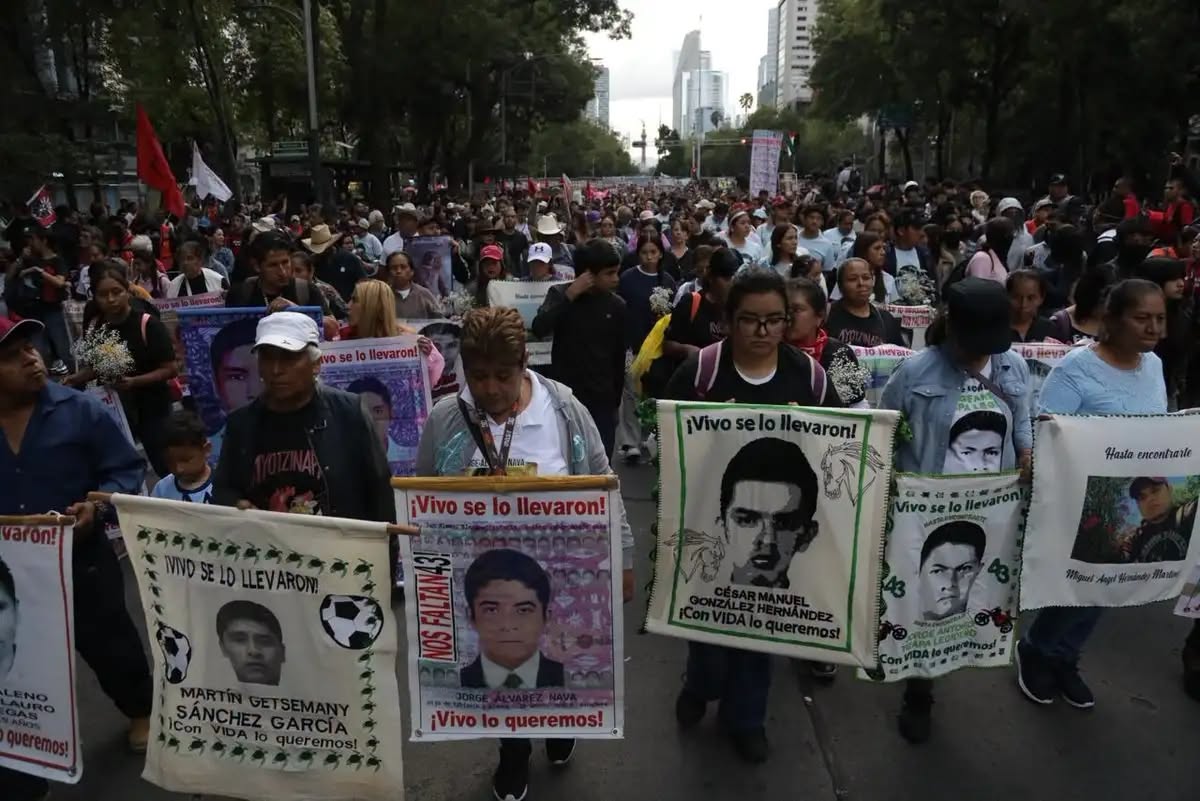 A 12 años de la desaparición de los 43 de Ayotzinapa, padres exigen respuestas y el regreso de expertos