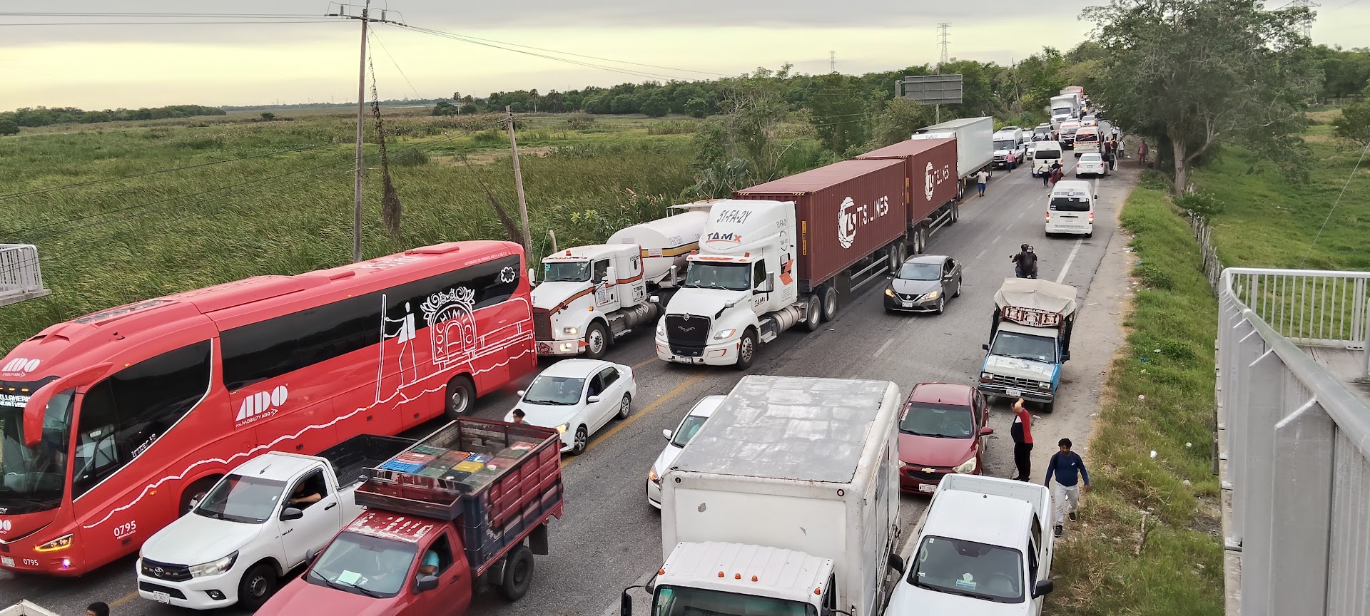 Bloqueo en la Villahermosa-Frontera desploma ocupación hotelera en Frontera