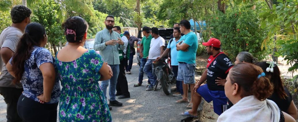 Miguel Moheno lleva apoyos y gestiones a comunidades de Cárdenas