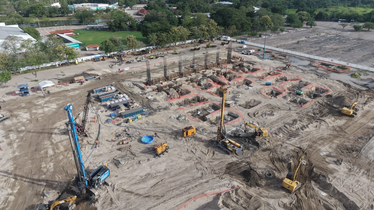 Supervisan avance del nuevo Centro de Convenciones y Exposiciones de Villahermosa
