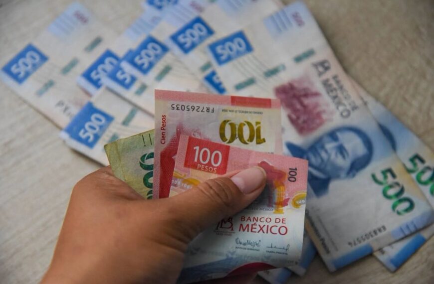 México alcanza récord de exportaciones a EU y registra superávit de 26 mil 310 mdd
