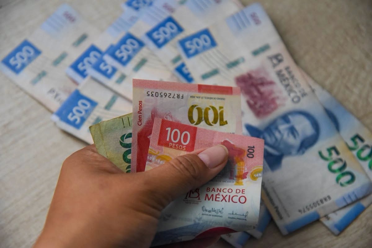 México alcanza récord de exportaciones a EU y registra superávit de 26 mil 310 mdd