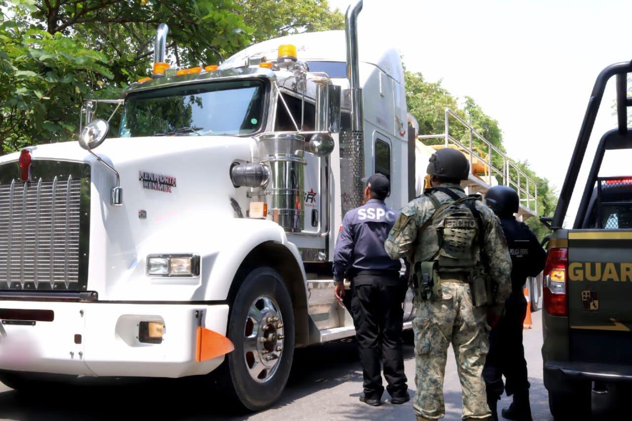 Detienen a seis personas y aseguran 18 mil litros de hidrocarburo en Tabasco
