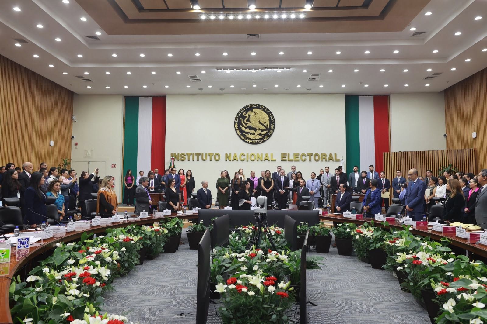 INE inicia proceso electoral 2026-2027 entre reclamos por autonomía y credibilidad