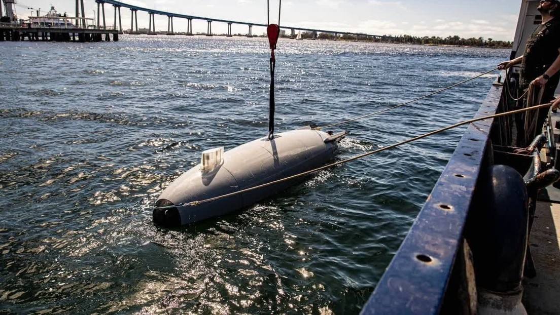 Irán afirma haber capturado dron submarino estadounidense en el estrecho de Ormuz
