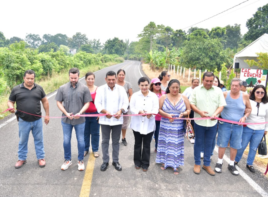 Destinan más de 28 mdp a rehabilitación de caminos en Centro