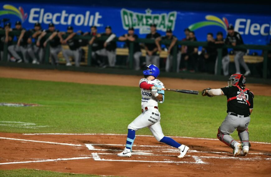 Olmecas cae 6-5 ante Toros y queda al borde del título de la Serie del Rey