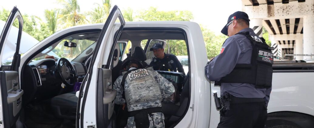 Aseguran armas, drogas y casi 13 millones de cigarros apócrifos en Tabasco