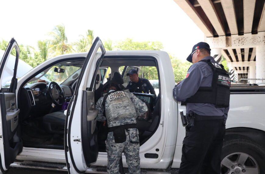 Aseguran armas, drogas y casi 13 millones de cigarros apócrifos en Tabasco