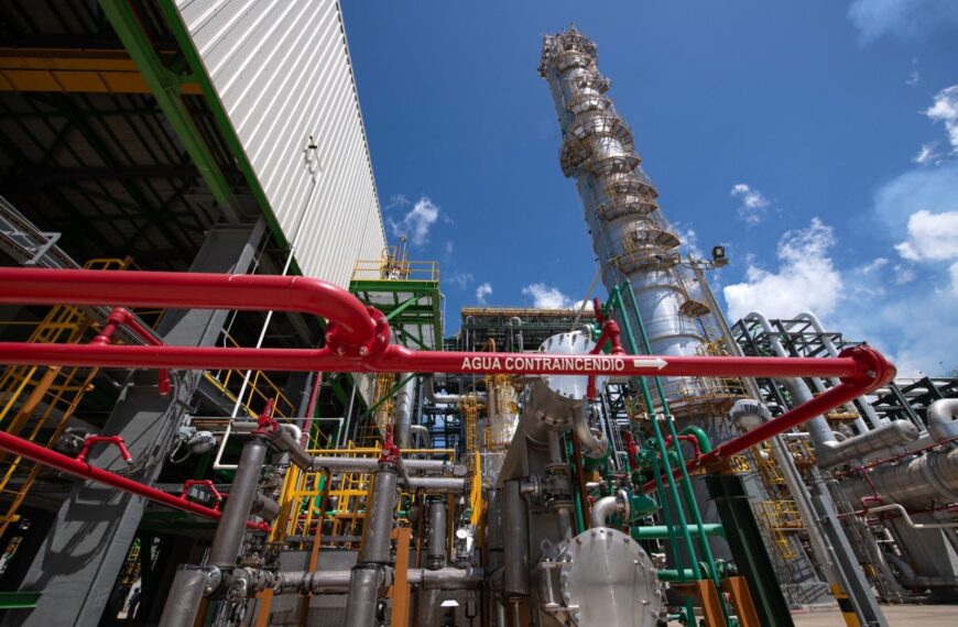 Aumenta producción de gasolinas y diésel de Pemex y disminuyen importaciones