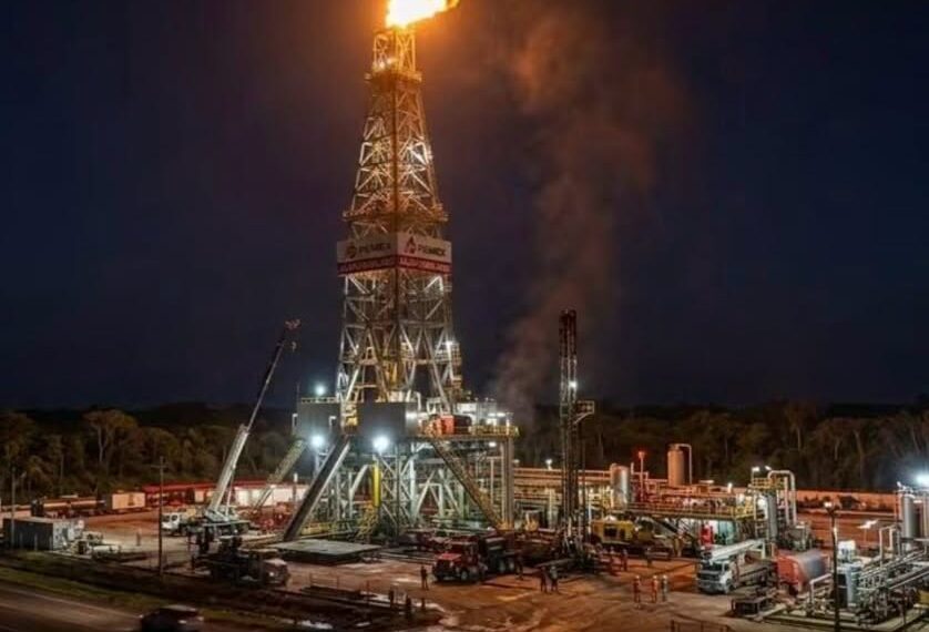 Fuerte olor a hidrocarburo causa preocupación entre habitantes de Villahermosa