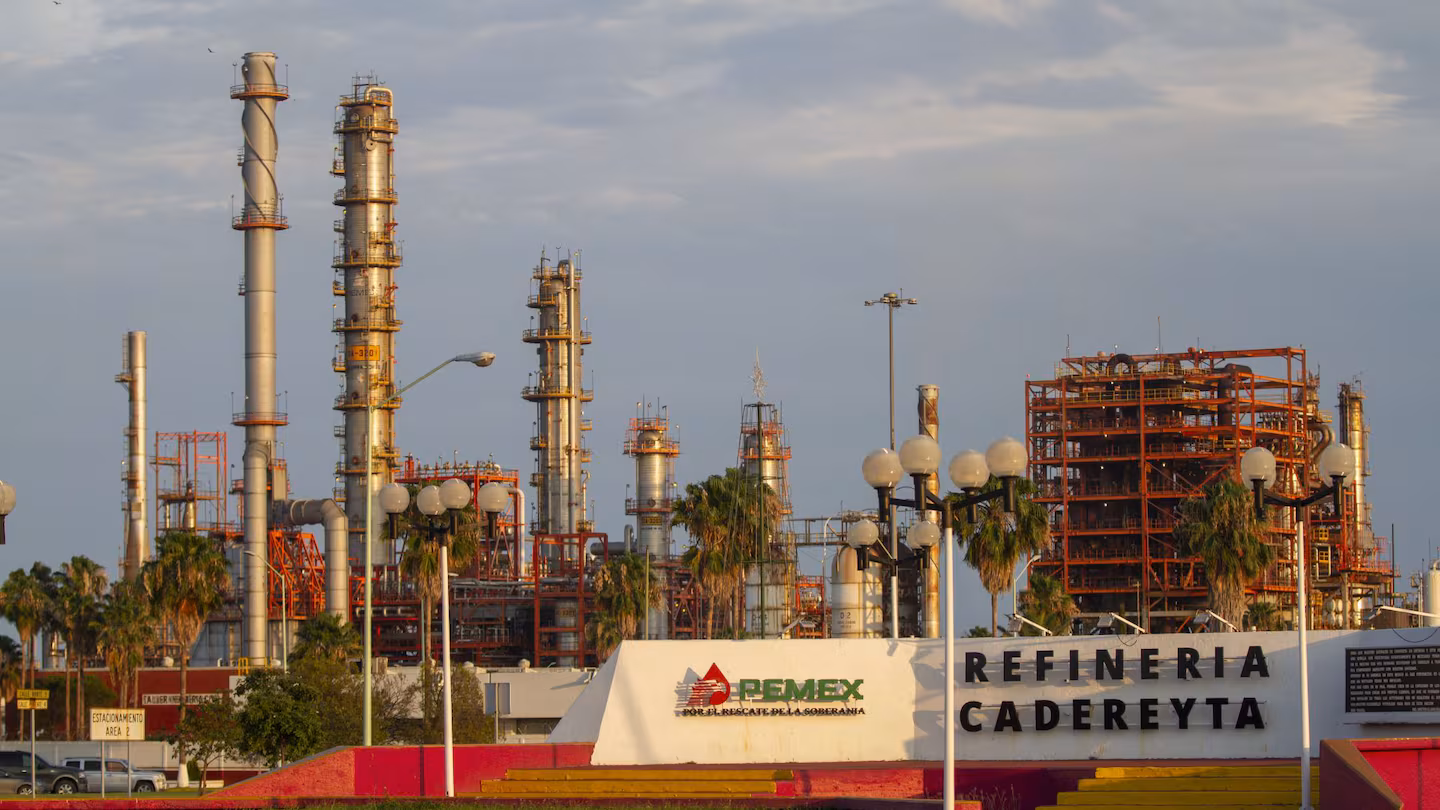 Pemex requeriría 57 mil mdd del gobierno para amortizar deuda entre 2026 y 2030