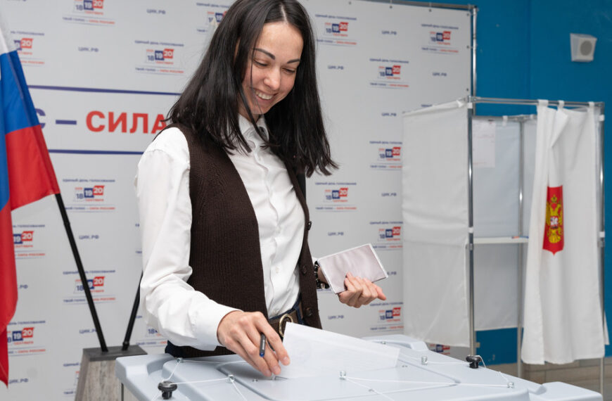 Rusia inicia elecciones para renovar los 450 escaños de la Duma Estatal