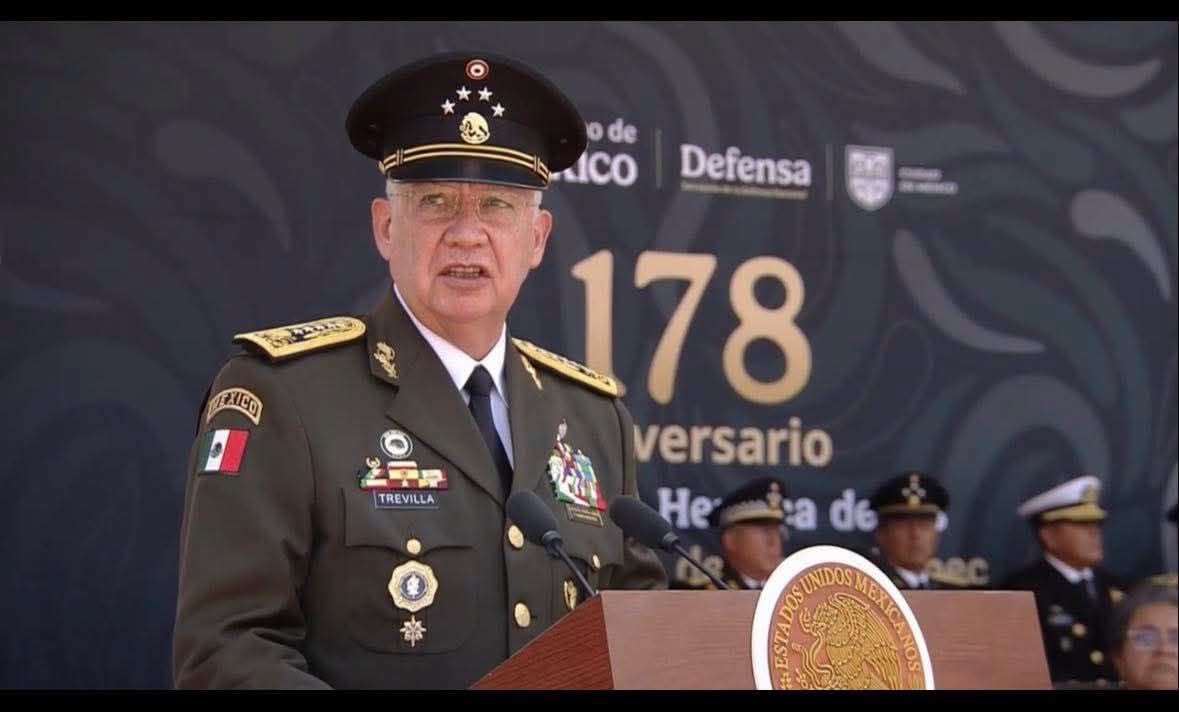 Trevilla destaca confianza del pueblo en las Fuerzas Armadas durante desfile de Independencia