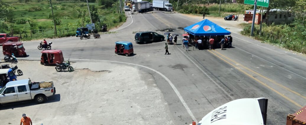 Obispo de Tabasco llama al diálogo ante bloqueo de la Villahermosa-Frontera