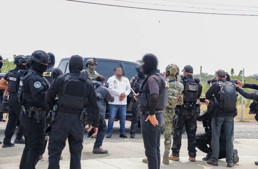 Trasladan al Altiplano al alcalde de Juchitán detenido por presunta extorsión