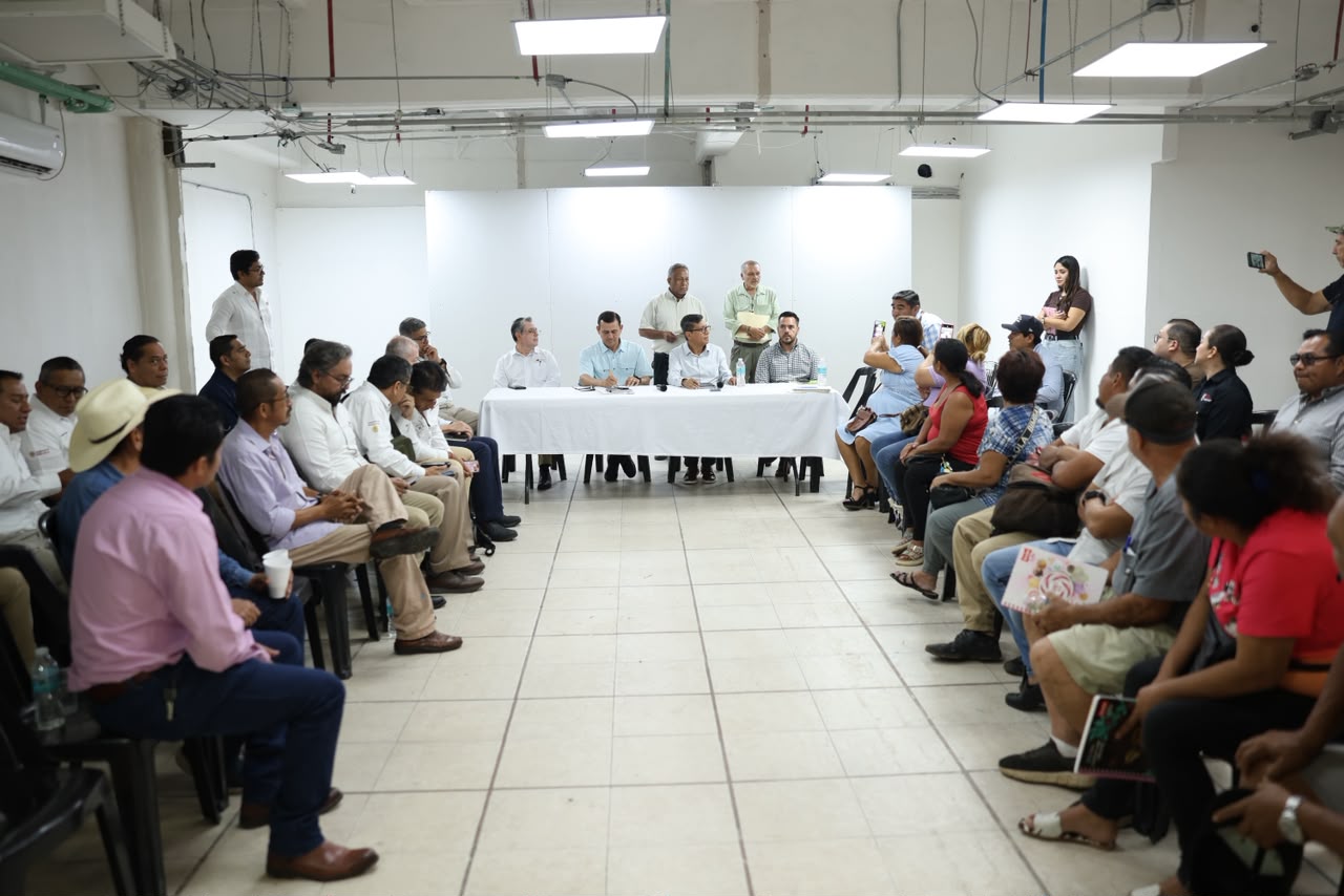  Gobierno del Pueblo atiende a líderes de comunidades aledañas a Batería de Separación Agave de Pemex…
