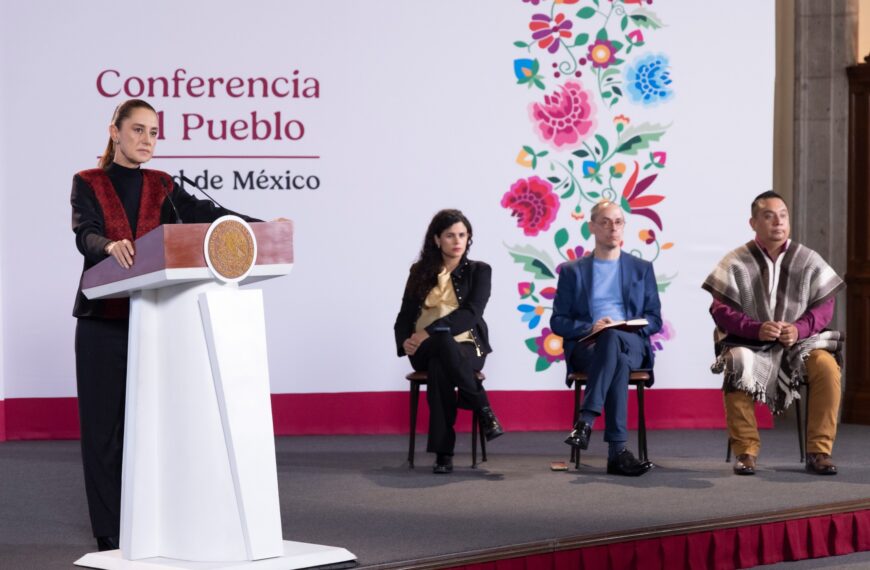 Sheinbaum presenta decreto para proteger a menores de edad en plataformas digitales