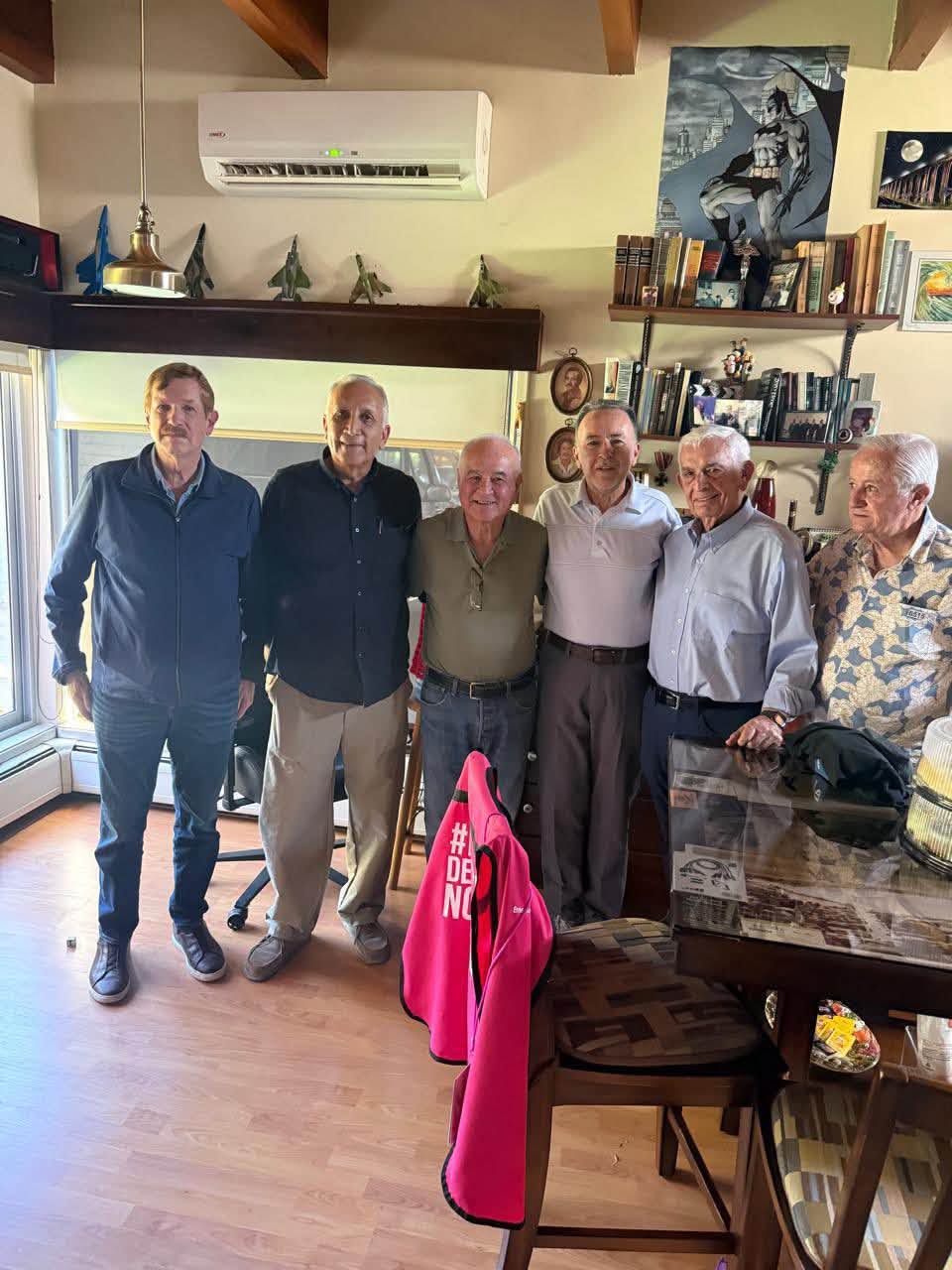 Exgobernadores y exalcaldes del PAN visitan a Ernesto Ruffo y le expresan su respaldo