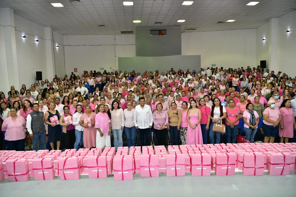Entregan prótesis y brasieres a 193 sobrevivientes de cáncer de mama