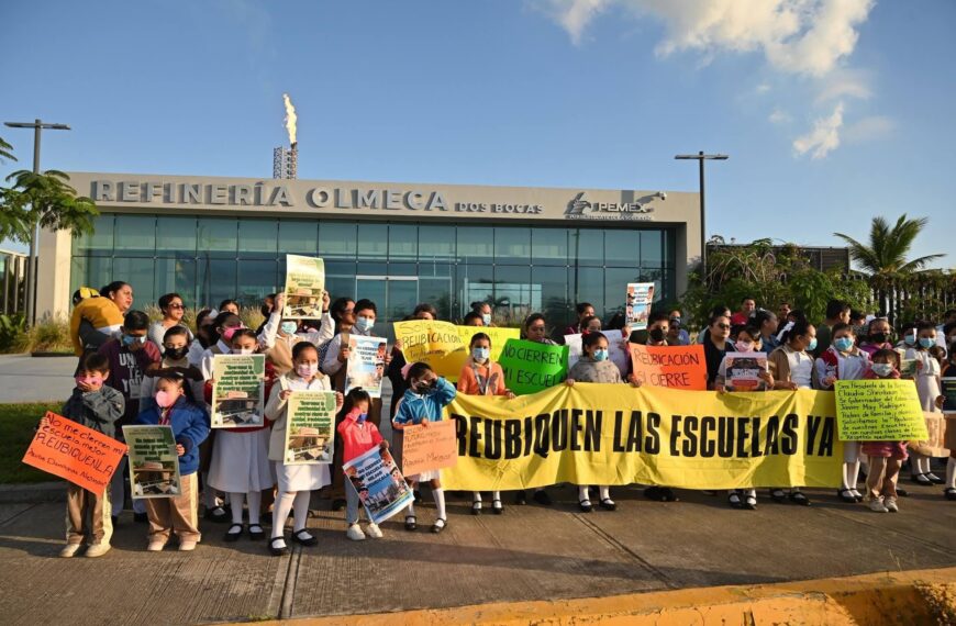 PVEM exige reubicar escuelas cercanas a la Refinería Olmeca por preocupación de las familias