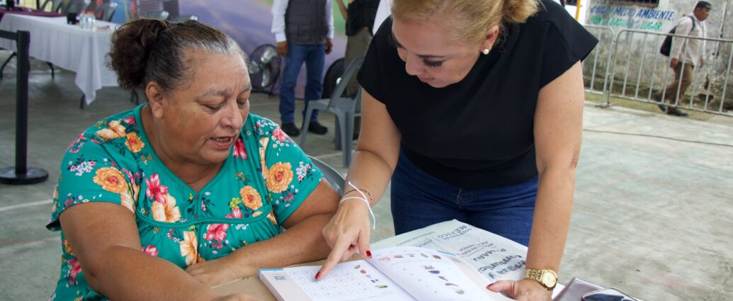 Acerca IEAT servicios educativos a comunidades de los 17 municipios de Tabasco