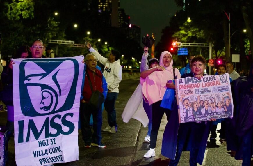 Fracasa diálogo entre trabajadores del IMSS y Segob; manifestantes bloquean Paseo de la Reforma