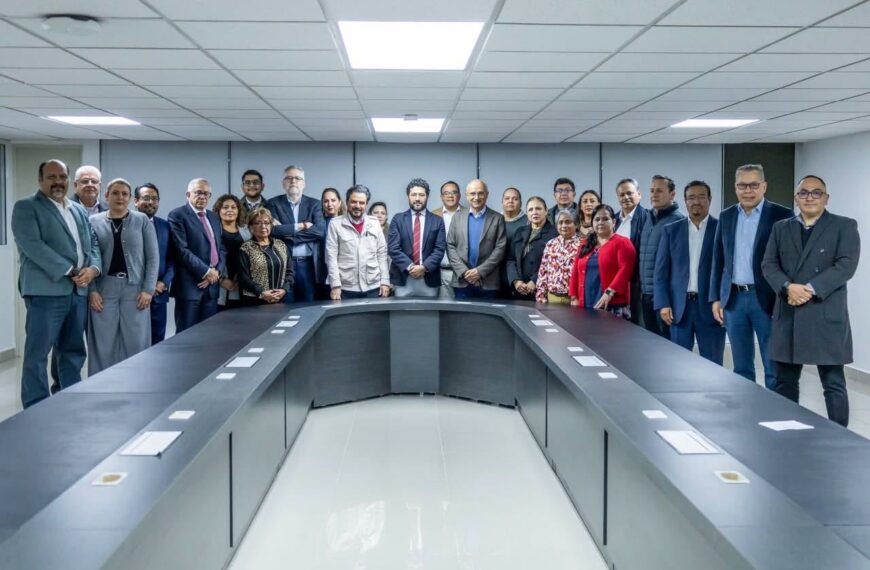 IMSS ofrece aumento salarial de 8% y basificará a 10 mil 939 trabajadores