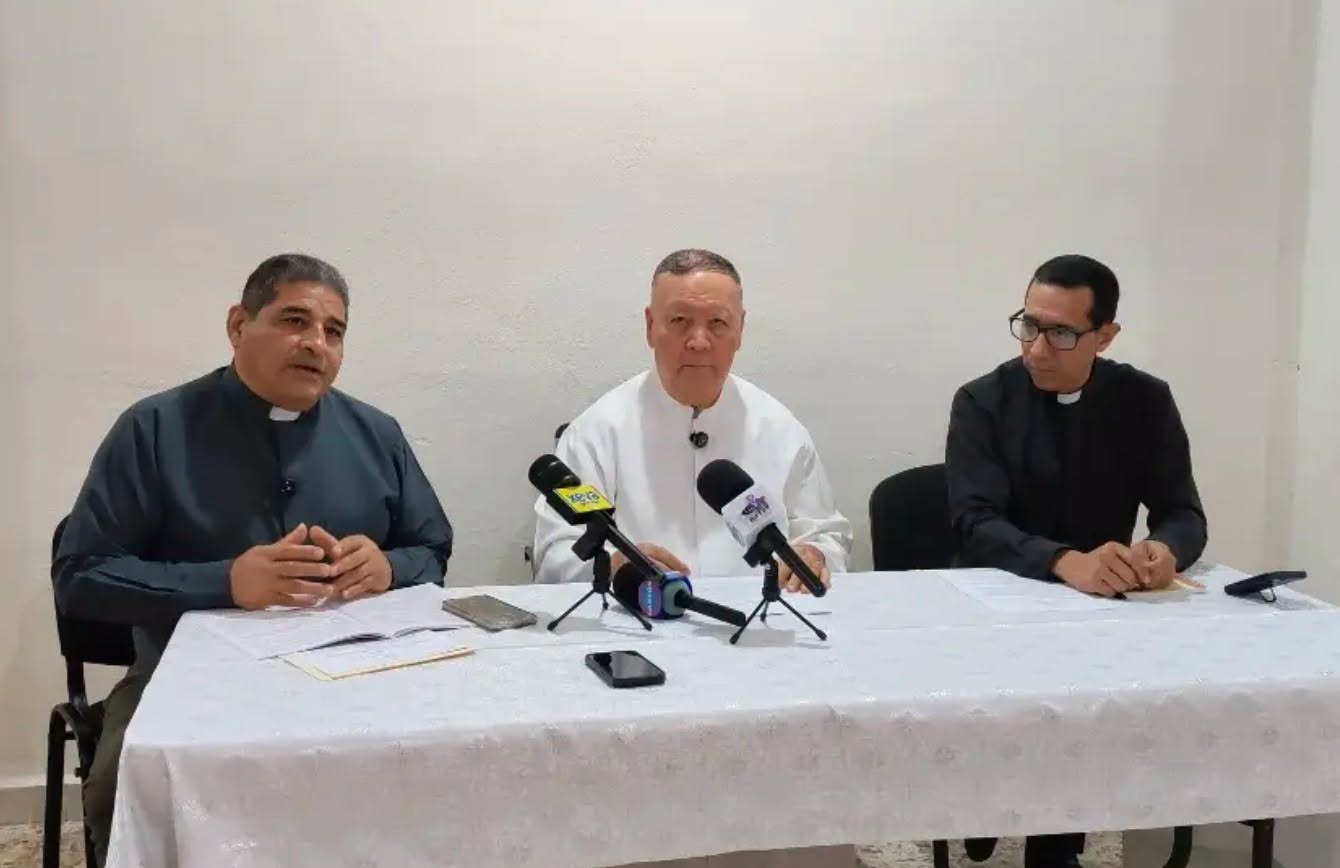 Iglesia llama a familias de Paraíso a evacuar ante riesgo por oleaje