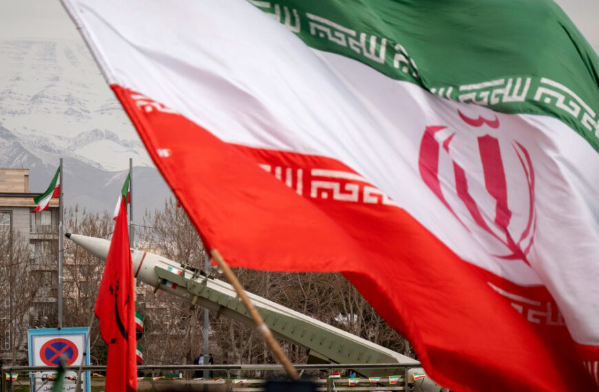 Irán advierte a Estados Unidos que no abandonará la diplomacia, pero cambiará sus reglas