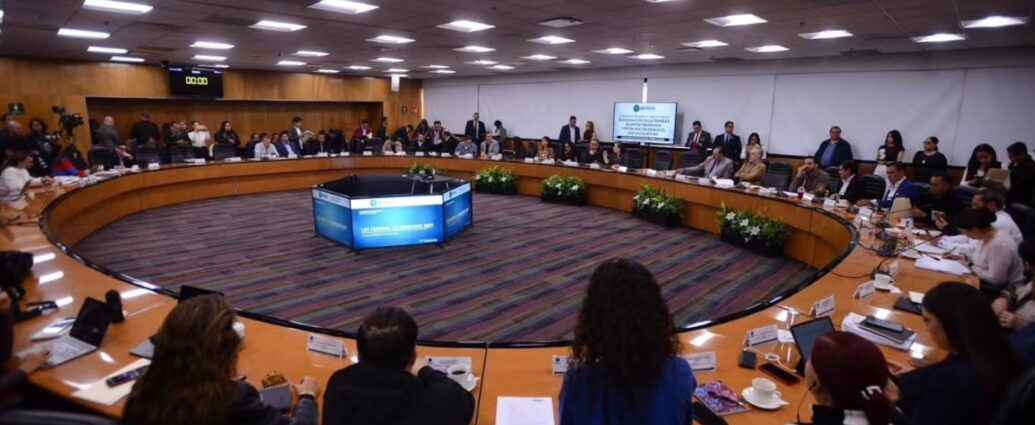 Diputados avalan reducir cobro a turistas extranjeros y aumentar recursos para Tren Maya y AIFA