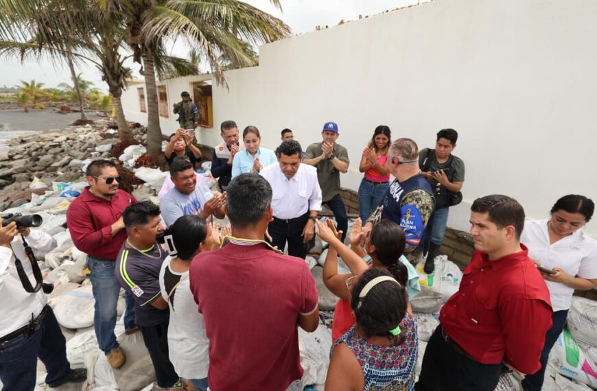 Javier May visita y plantea reubicar a familias de zonas costeras de Paraíso por erosión