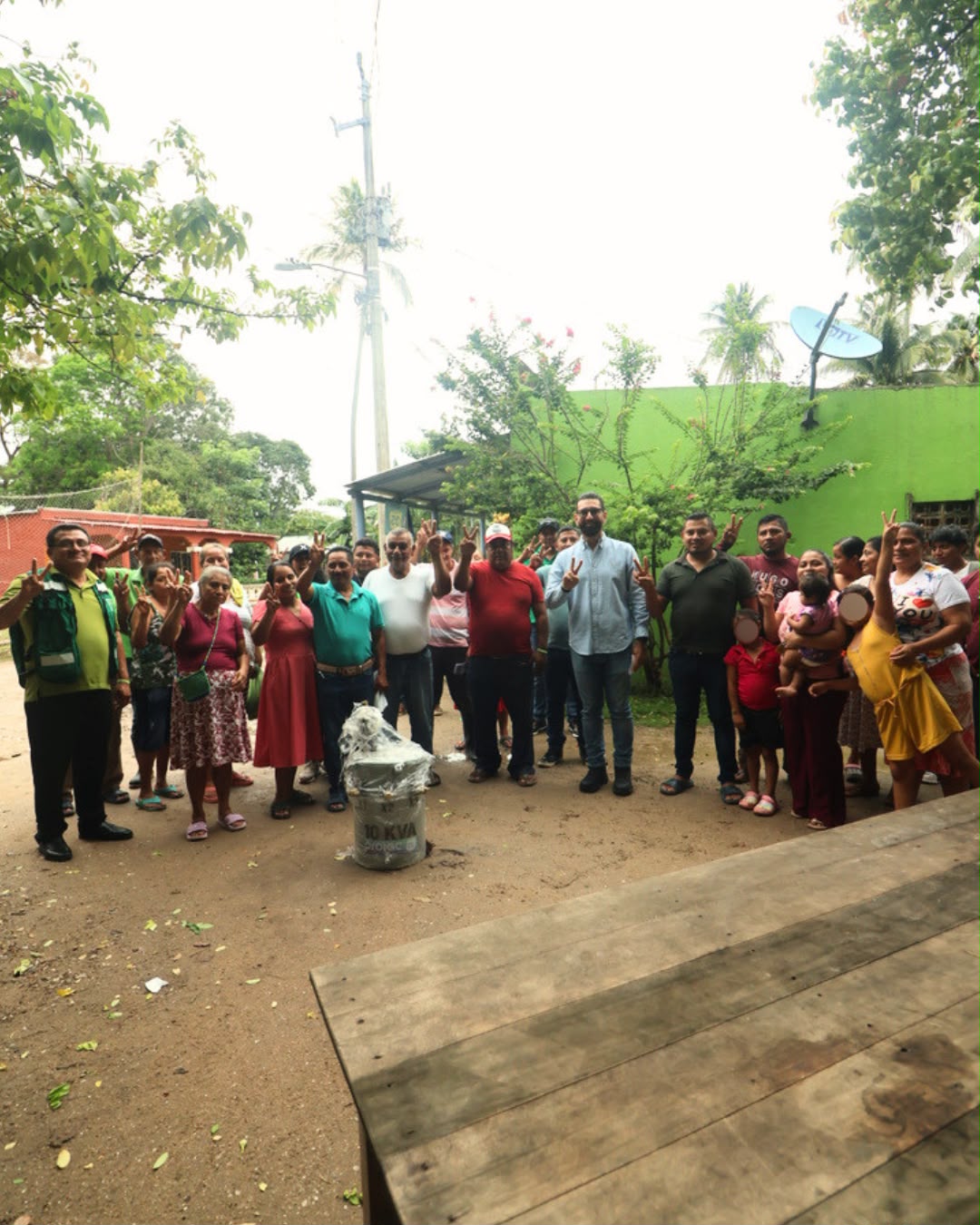 Entrega transformador a familias de La Azucena: Moheno
