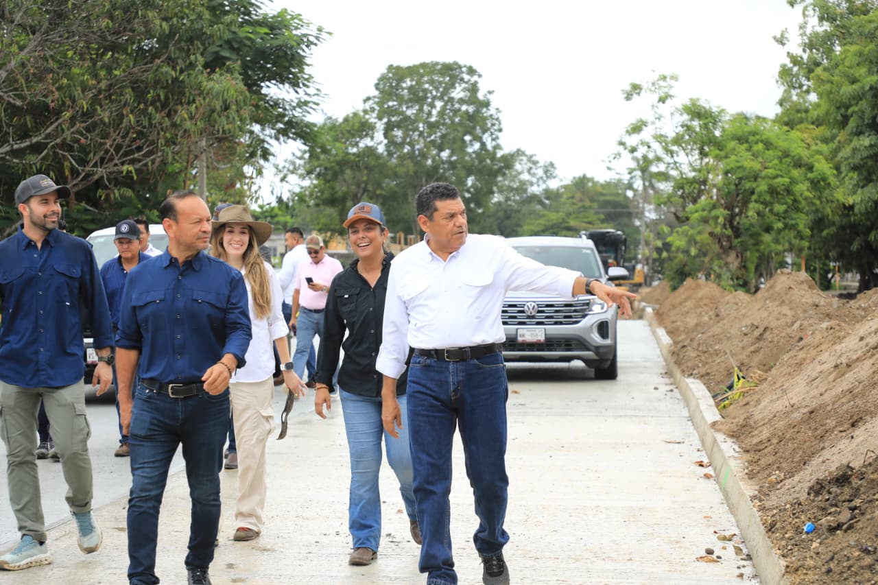 Supervisan modernización del Periférico Carlos A. Molina Montes en Cárdenas