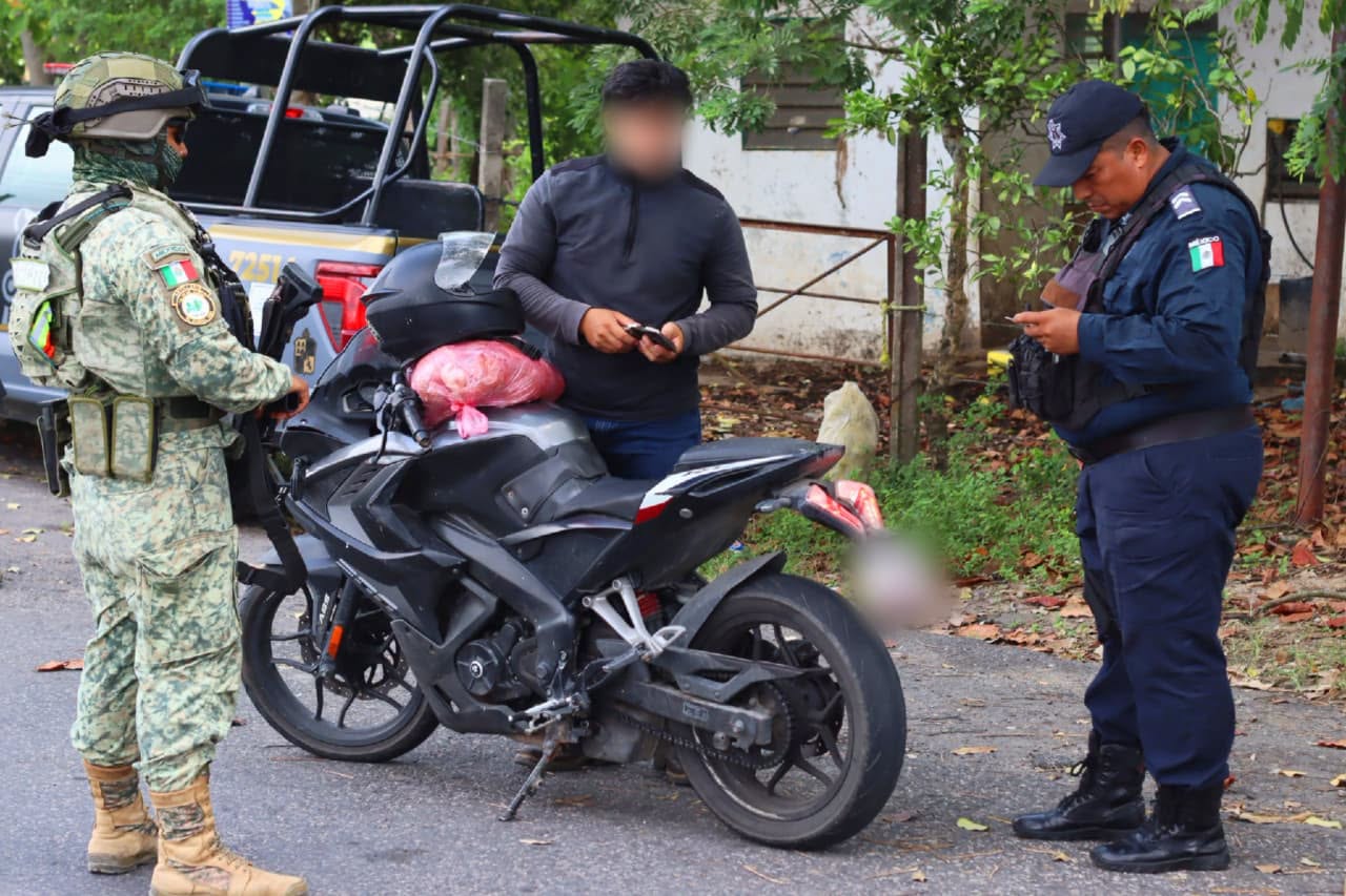 Detienen a nueve personas y aseguran más de 200 dosis de narcóticos en Tabasco