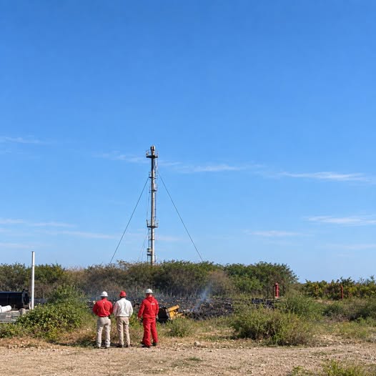Conato de incendio en Dos Bocas moviliza a bomberos de Pemex; refinería opera con normalidad
