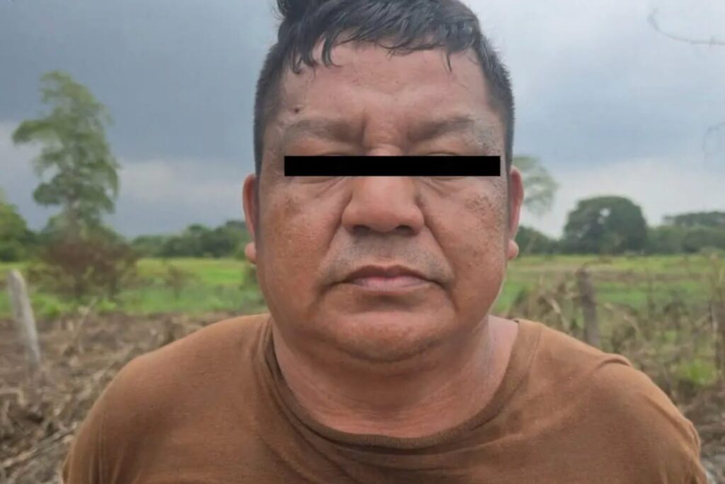 Detienen a policía estatal en Cunduacán por presunta posesión de narcóticos