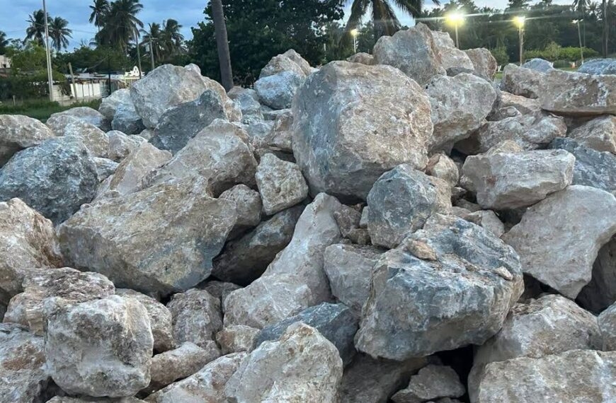 Marina estudiará erosión costera en Paraíso; Ayuntamiento revisa deuda de más de 100 mdp