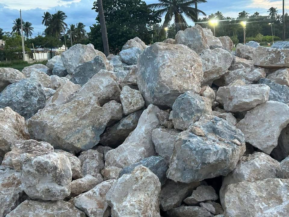 Marina estudiará erosión costera en Paraíso; Ayuntamiento revisa deuda de más de 100 mdp