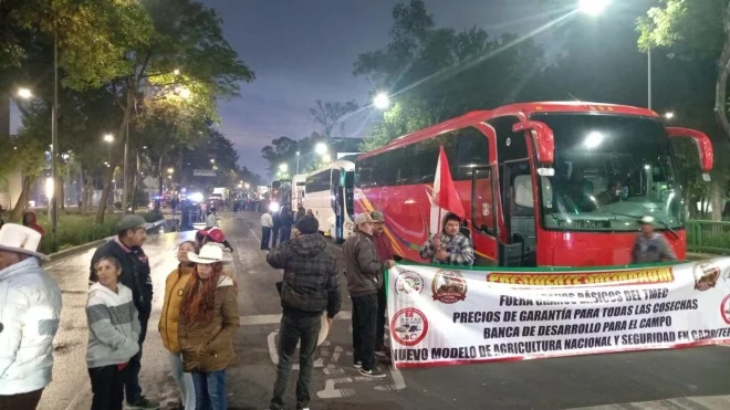 Segob llama al diálogo a transportistas ante paro nacional del lunes