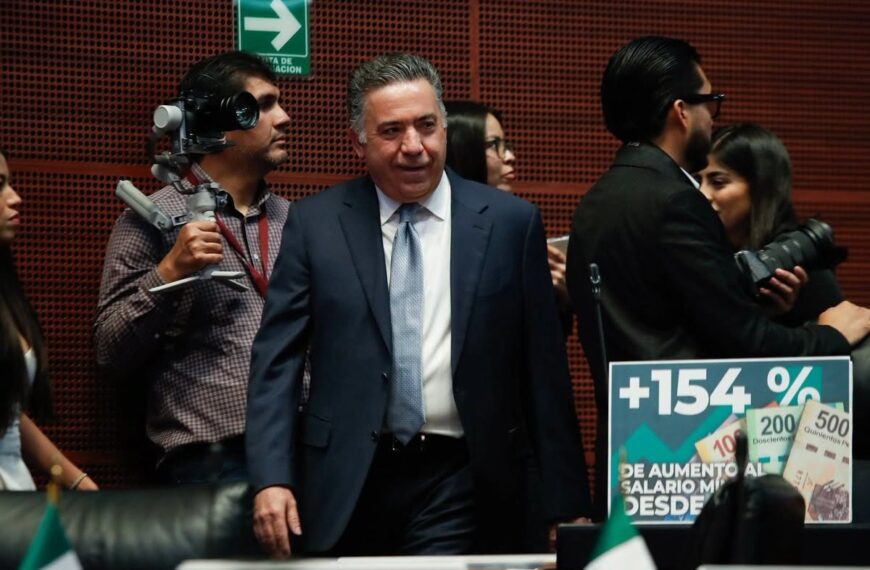 Morena retira a Enrique Inzunza presidencia de comisión en el Senado