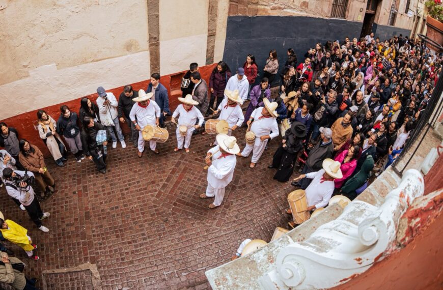 Llevan Los Tamborichocos el ritmo y la tradición de Tabasco al Festival Internacional Cervantino