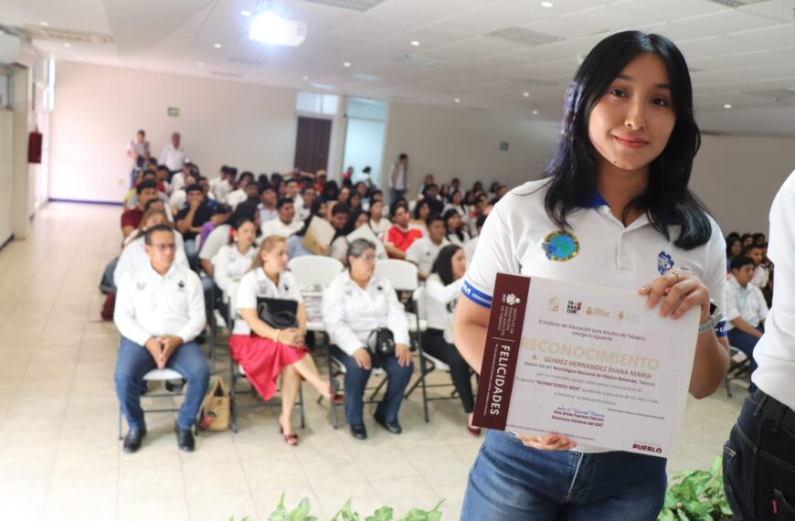Jóvenes del Tecnológico de Los Ríos contribuyen a reducir el rezago educativo en Balancán